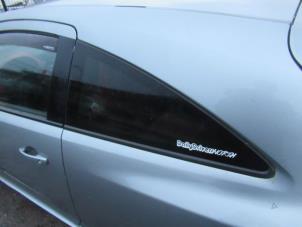 Usados Ventanilla adicional de 2 puertas izquierda detrás Opel Corsa D 1.3 CDTi 16V ecoFLEX Precio € 85,00 Norma de margen ofrecido por Boekholt autodemontage B.V