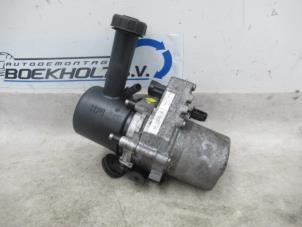 Used Power steering pump Peugeot 407 (6D) 2.0 16V Price € 179,00 Margin scheme offered by Boekholt autodemontage B.V
