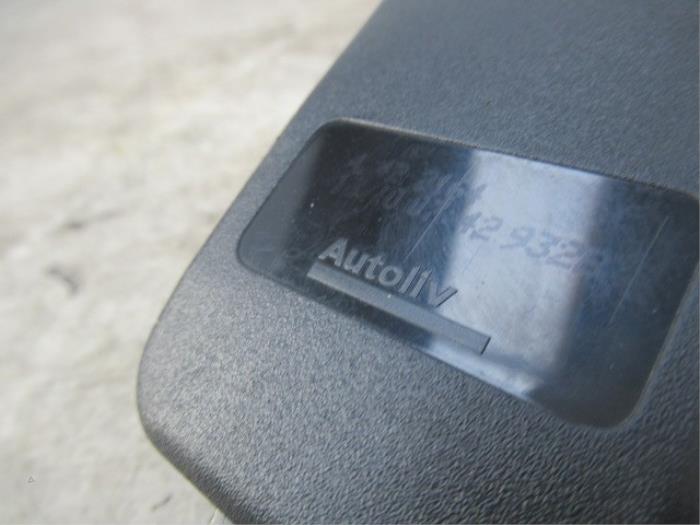 Rear seatbelt buckle, left from a Peugeot 407 (6D) 2.0 16V 2005