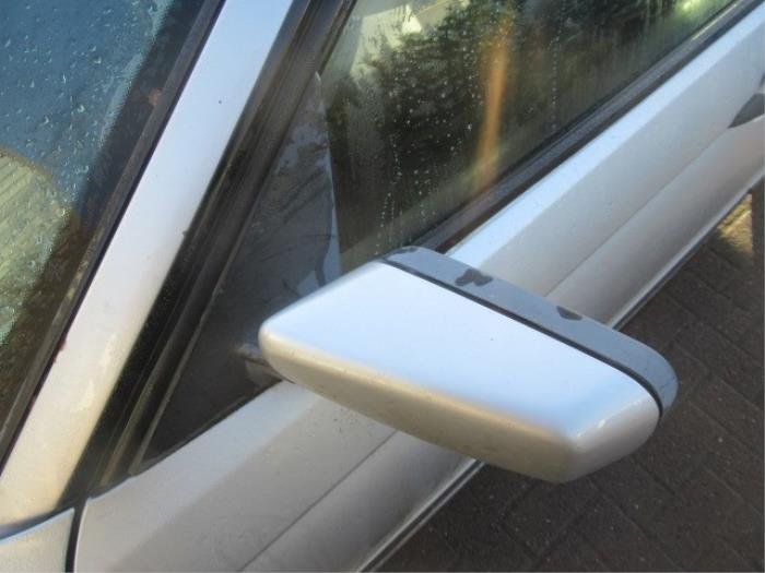 Außenspiegel links van een BMW 3 serie (E46/4) 316i 2000