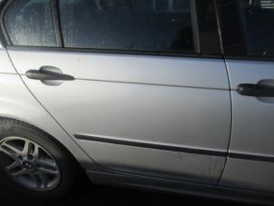 Używane Drzwi prawe tylne wersja 4-drzwiowa BMW 3 serie (E46/4) 316i Cena € 125,00 Procedura marży oferowane przez Boekholt autodemontage B.V