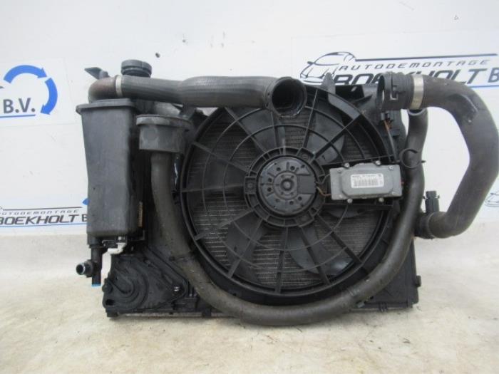 Silnik wentylatora z BMW 3 serie (E46/4) 316i 2000