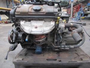 Motor van een Peugeot 306 (7A/C/S) 1.4 1998