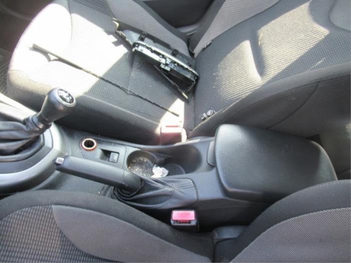 Parking brake lever from a Peugeot 308 (4A/C) 1.6 VTI 16V 2008