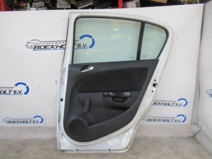Rear door window 4-door door, rear right from a Opel Corsa D 1.3 CDTi 16V ecoFLEX 2011