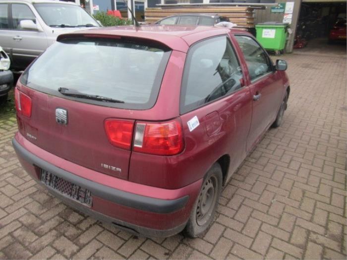 Rücklicht rechts van een Seat Ibiza II (6K1) 1.4 16V 2001