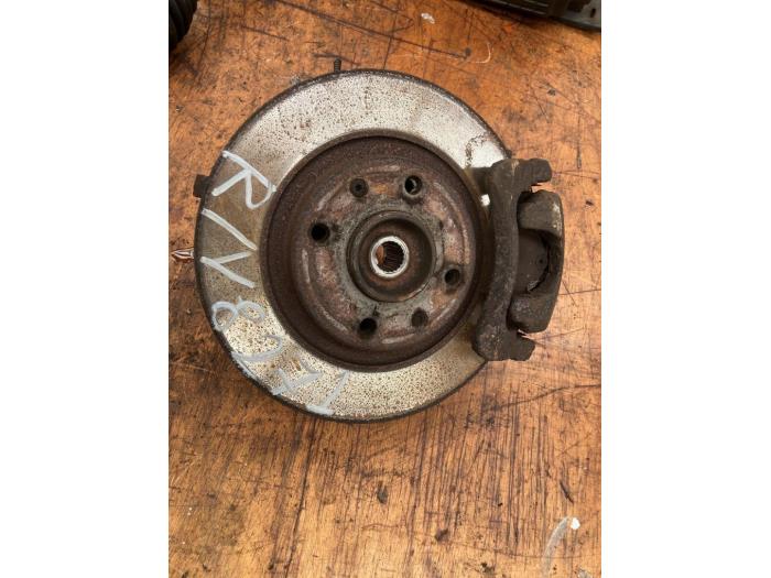 Front wheel hub from a Citroën C3 (FC/FL/FT) 1.4 2003