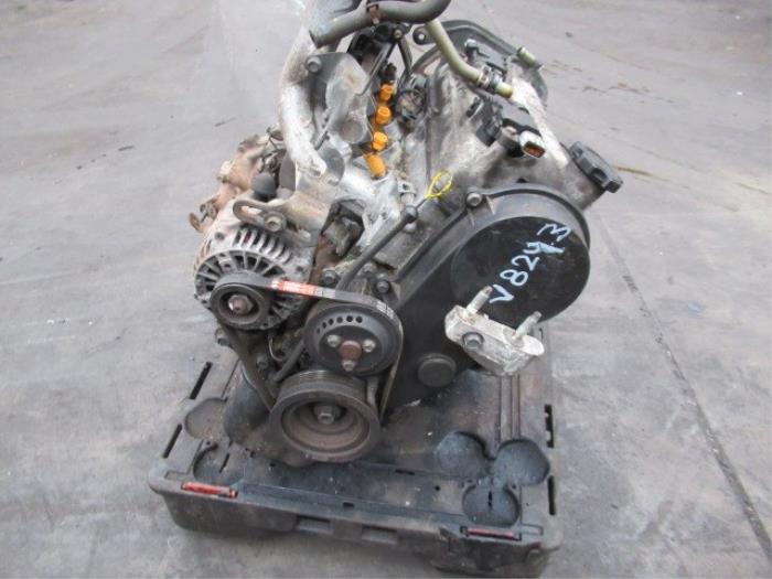 Motor de un Suzuki Alto (RF410) 1.1 16V 2002