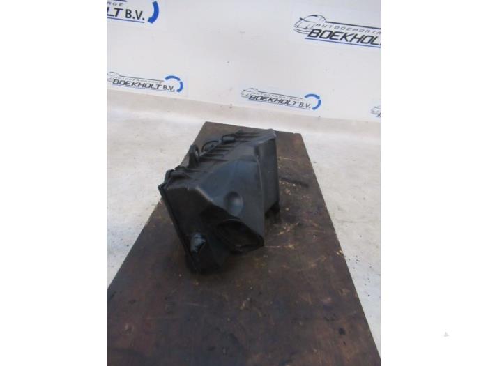 Gebrauchte Luftfiltergehäuse Volkswagen New Beetle (9C1/9G1) 2.0 Preis € 39,00 Margenregelung angeboten von Boekholt autodemontage B.V