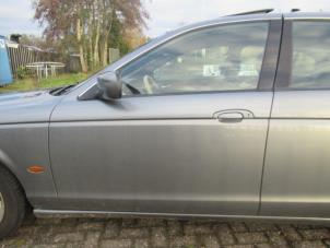 Gebrauchte Tür 4-türig links vorne Jaguar S-type (X200) 3.0 V6 24V Preis € 198,00 Margenregelung angeboten von Boekholt autodemontage B.V