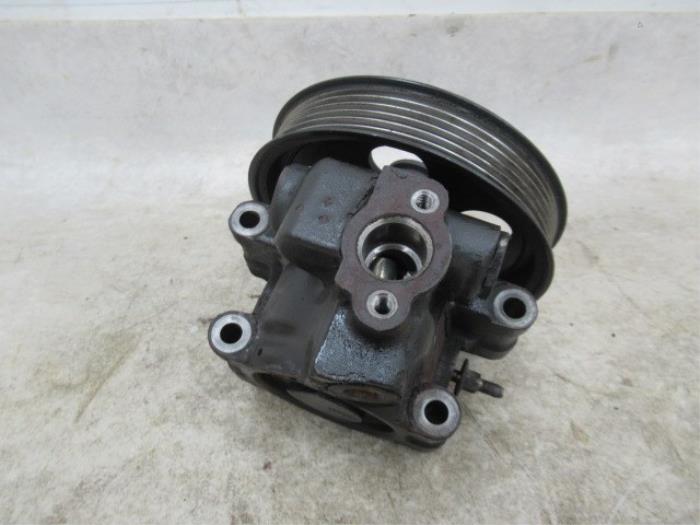 Pompe direction assistée d'un Ford Mondeo III Wagon 1.8 16V SCI 2004
