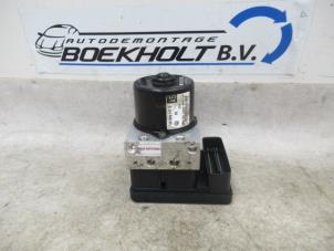 Used ABS pump Volkswagen Golf IV (1J1) 1.6 16V Price € 35,00 Margin scheme offered by Boekholt autodemontage B.V