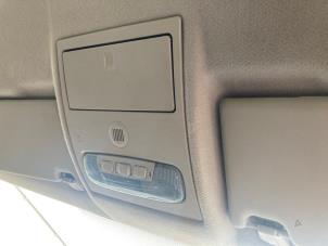Usagé Eclairage intérieur avant Ford Mondeo III Wagon 1.8 16V SCI Prix € 33,00 Règlement à la marge proposé par Boekholt autodemontage B.V