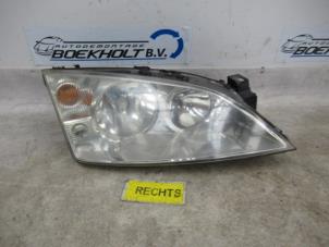 Used Headlight, right Ford Mondeo III Wagon 1.8 16V SCI Price € 36,00 Margin scheme offered by Boekholt autodemontage B.V