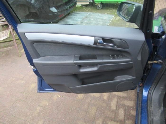 Door trim 4-door, front left from a Opel Zafira (M75) 2.2 16V Direct Ecotec 2007