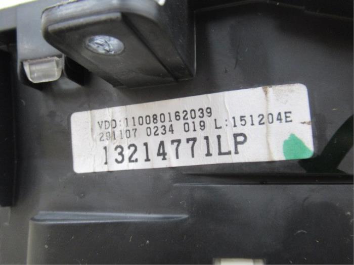 Instrument de bord d'un Opel Meriva 1.4 16V Twinport 2008