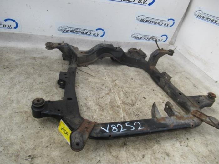 Usados Subchasis Opel Zafira (M75) 2.2 16V Direct Ecotec Precio € 75,00 Norma de margen ofrecido por Boekholt autodemontage B.V