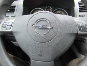 Used Left airbag (steering wheel) Opel Zafira (M75) 2.2 16V Direct Ecotec Price € 33,00 Margin scheme offered by Boekholt autodemontage B.V