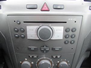 Używane Radioodtwarzacz CD Opel Zafira (M75) 2.2 16V Direct Ecotec Cena € 100,00 Procedura marży oferowane przez Boekholt autodemontage B.V
