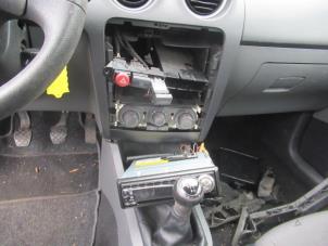 Usados Interruptor de luz de pánico Seat Ibiza III (6L1) 1.4 16V 85 Precio € 15,00 Norma de margen ofrecido por Boekholt autodemontage B.V