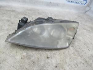 Used Headlight, left Ford Mondeo III 1.8 16V Price € 30,00 Margin scheme offered by Boekholt autodemontage B.V