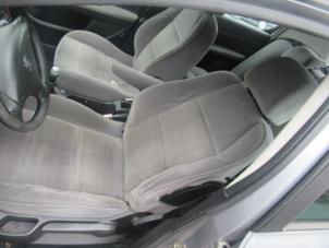 Gebrauchte Sitz links Peugeot 307 (3A/C/D) 1.6 16V Preis € 123,00 Margenregelung angeboten von Boekholt autodemontage B.V