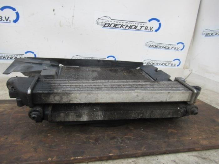 Usagé Intercooler Renault Kangoo Express (FC) 1.5 dCi 60 Prix € 57,00 Règlement à la marge proposé par Boekholt autodemontage B.V
