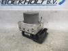 ABS Pumpe van een Renault Clio II (BB/CB) 1.2 16V 2005