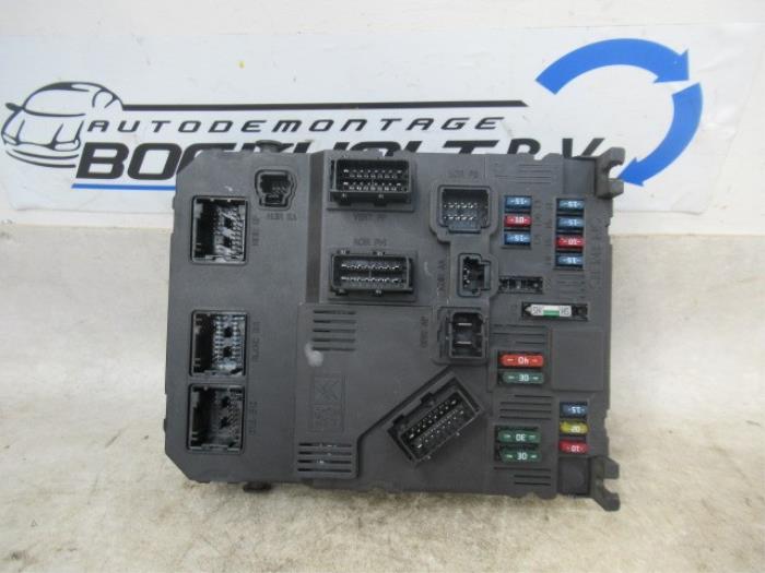 Gebrauchte Sicherungskasten Peugeot 206 (2A/C/H/J/S) 1.4 XR,XS,XT,Gentry Preis € 49,00 Margenregelung angeboten von Boekholt autodemontage B.V