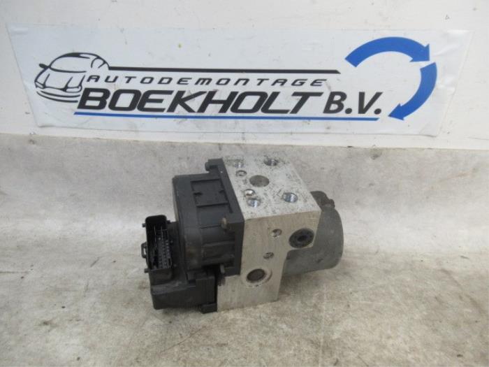 Używane Pompa ABS Alfa Romeo 156 (932) 1.9 JTD Cena € 39,00 Procedura marży oferowane przez Boekholt autodemontage B.V