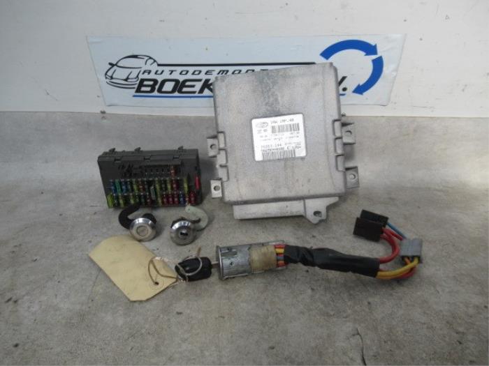 Gebrauchte Schlossset Peugeot 306 (7A/C/S) 1.4 Preis € 75,00 Margenregelung angeboten von Boekholt autodemontage B.V
