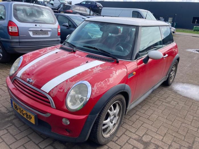 Używane Zapalniczka BMW Mini (R50/53) 1.6 16V Cooper Cena € 15,00 Procedura marży oferowane przez Boekholt autodemontage B.V