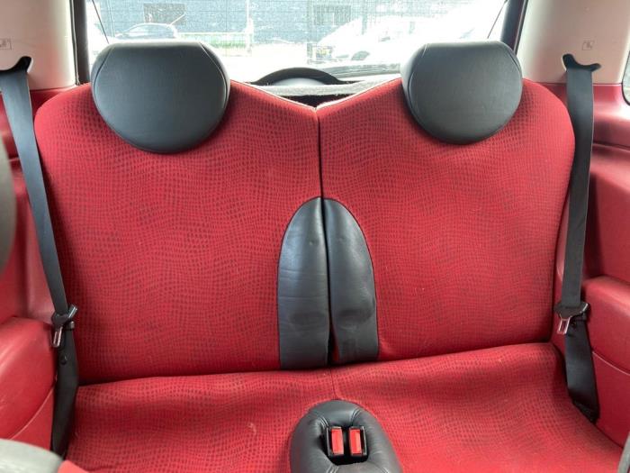 Używane Zaglówek BMW Mini (R50/53) 1.6 16V Cooper Cena € 25,00 Procedura marży oferowane przez Boekholt autodemontage B.V