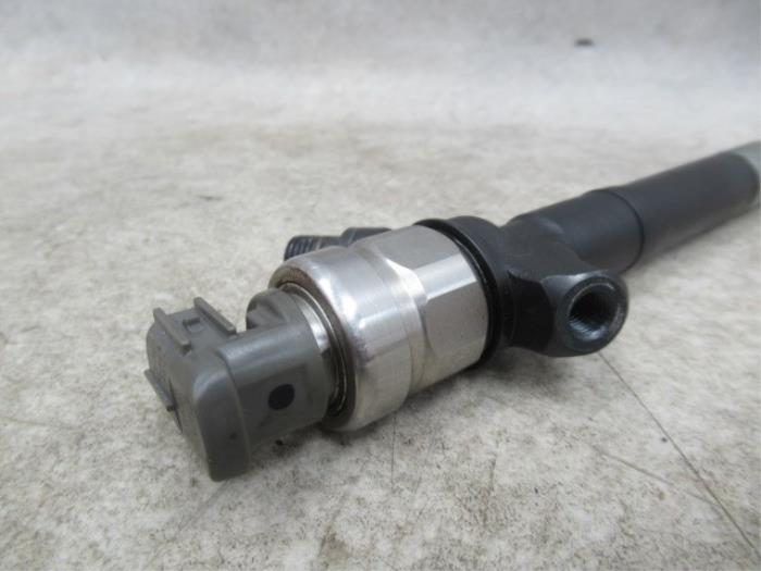 Wtryskiwacz (Diesel) z Toyota Avensis Wagon (T25/B1E) 2.0 16V D-4D-F 2008