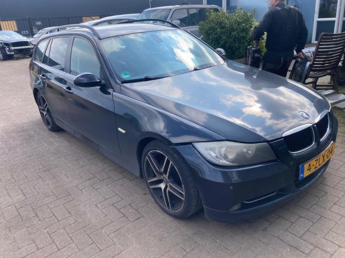 Gebrauchte Lenkkraftverstärker Ölbehälter BMW 3 serie Touring (E91) 318i 16V Preis € 24,00 Margenregelung angeboten von Boekholt autodemontage B.V