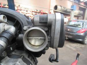 Gebrauchte Drosselklappengehäuse BMW 3 serie Touring (E91) 318i 16V Preis € 39,00 Margenregelung angeboten von Boekholt autodemontage B.V