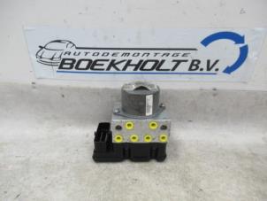 Usagé Pompe ABS Ford Galaxy (WA6) 2.0 16V Prix € 75,00 Règlement à la marge proposé par Boekholt autodemontage B.V