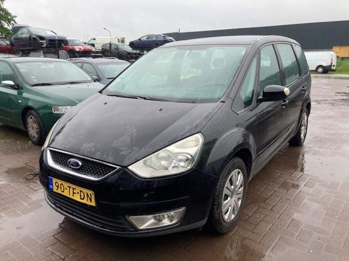 Używane Pedal hamulca Ford Galaxy (WA6) 2.0 16V Cena € 42,00 Procedura marży oferowane przez Boekholt autodemontage B.V