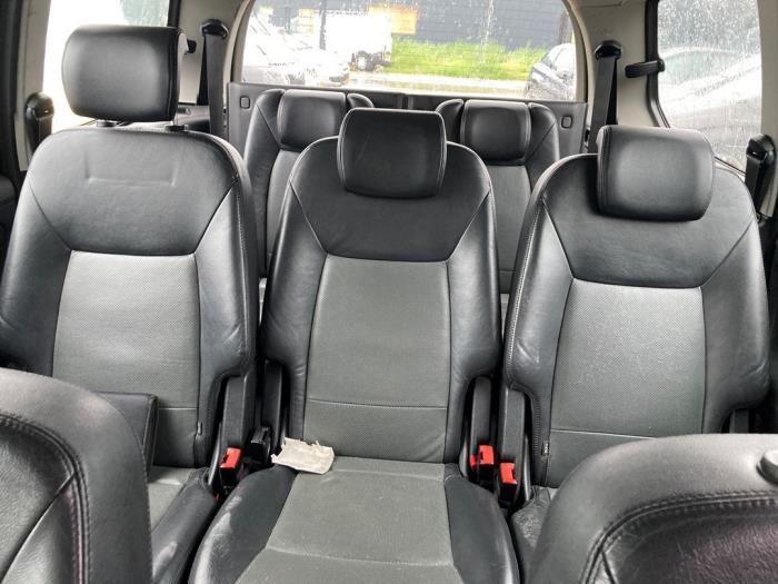 Używane Zaglówek Ford Galaxy (WA6) 2.0 16V Cena € 30,00 Procedura marży oferowane przez Boekholt autodemontage B.V