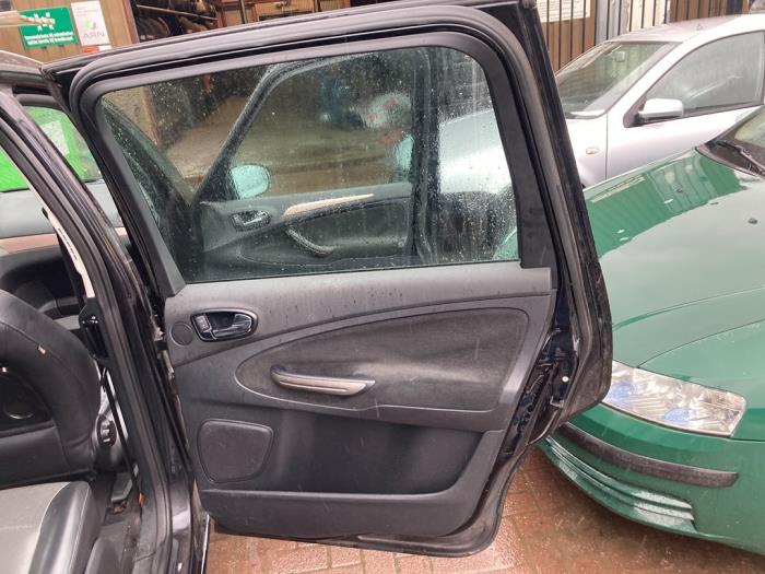 Używane Glosnik Ford Galaxy (WA6) 2.0 16V Cena € 21,00 Procedura marży oferowane przez Boekholt autodemontage B.V