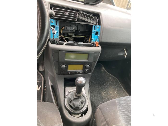 Używane Panel climatronic Citroen C4 Berline (LC) 1.6 16V Cena € 48,00 Procedura marży oferowane przez Boekholt autodemontage B.V