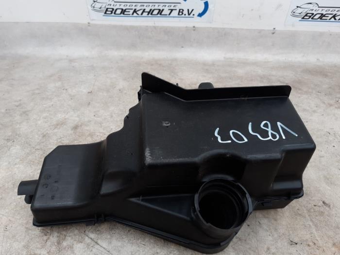 Gebrauchte Luftfiltergehäuse Citroen C4 Berline (LC) 1.6 16V Preis € 48,00 Margenregelung angeboten von Boekholt autodemontage B.V