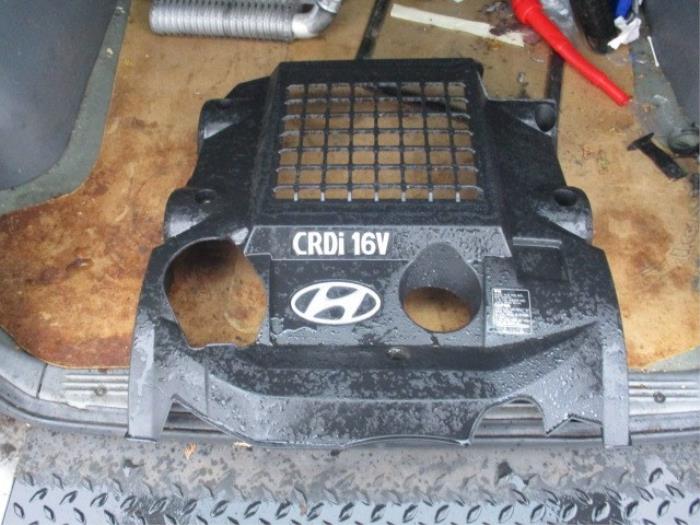 Used Engine cover Hyundai Terracan 2.9 CRDi 16V Price € 49,00 Margin scheme offered by Boekholt autodemontage B.V