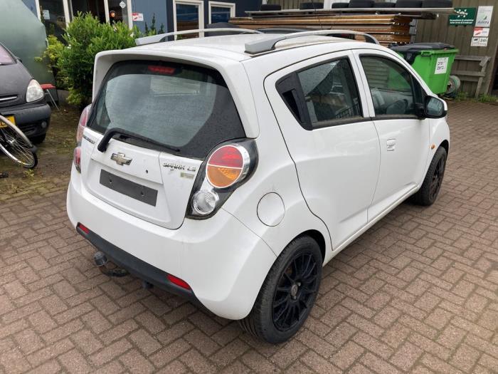 Gebrauchte Lenkkraftverstärker Ölbehälter Chevrolet Spark (M300) 1.0 16V Bifuel Preis € 24,00 Margenregelung angeboten von Boekholt autodemontage B.V