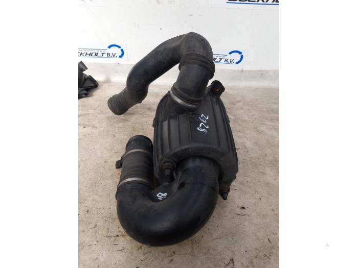 Gebrauchte Luftfiltergehäuse Peugeot Boxer (U9) 3.0 HDi 160 Euro 4 Preis € 99,00 Margenregelung angeboten von Boekholt autodemontage B.V