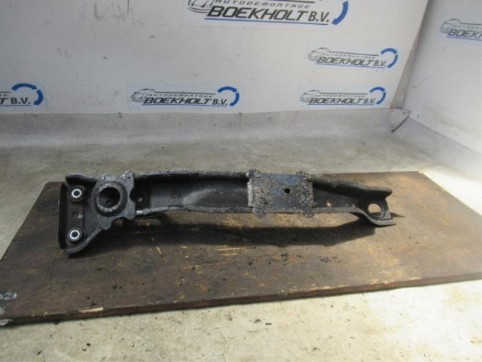 Support boîte de vitesse d'un Daihatsu Gran Move 1.6 16V 2002