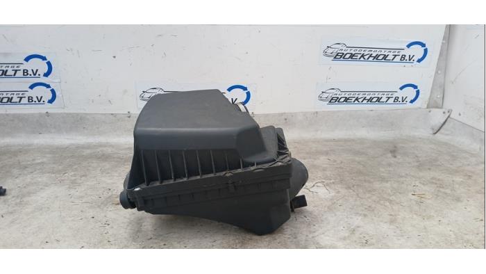 Begagnade Luftfilterhus Opel Zafira (M75) 2.2 16V Direct Ecotec Pris € 39,00 Marginaltabell erbjuds av Boekholt autodemontage B.V