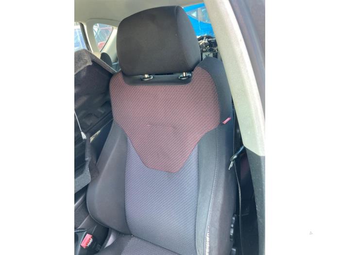 Używane Zaglówek Seat Altea (5P1) 2.0 TDI 16V Cena € 25,00 Procedura marży oferowane przez Boekholt autodemontage B.V
