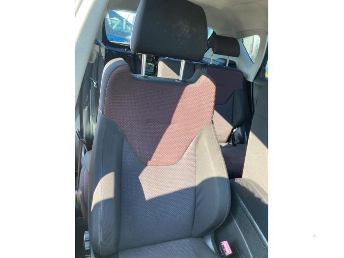 Używane Zaglówek Seat Altea (5P1) 2.0 TDI 16V Cena € 25,00 Procedura marży oferowane przez Boekholt autodemontage B.V
