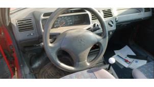 Gebrauchte Luftgitter Armaturenbrett Peugeot 205 II (20A/C) 1.4 Preis € 21,00 Margenregelung angeboten von Boekholt autodemontage B.V